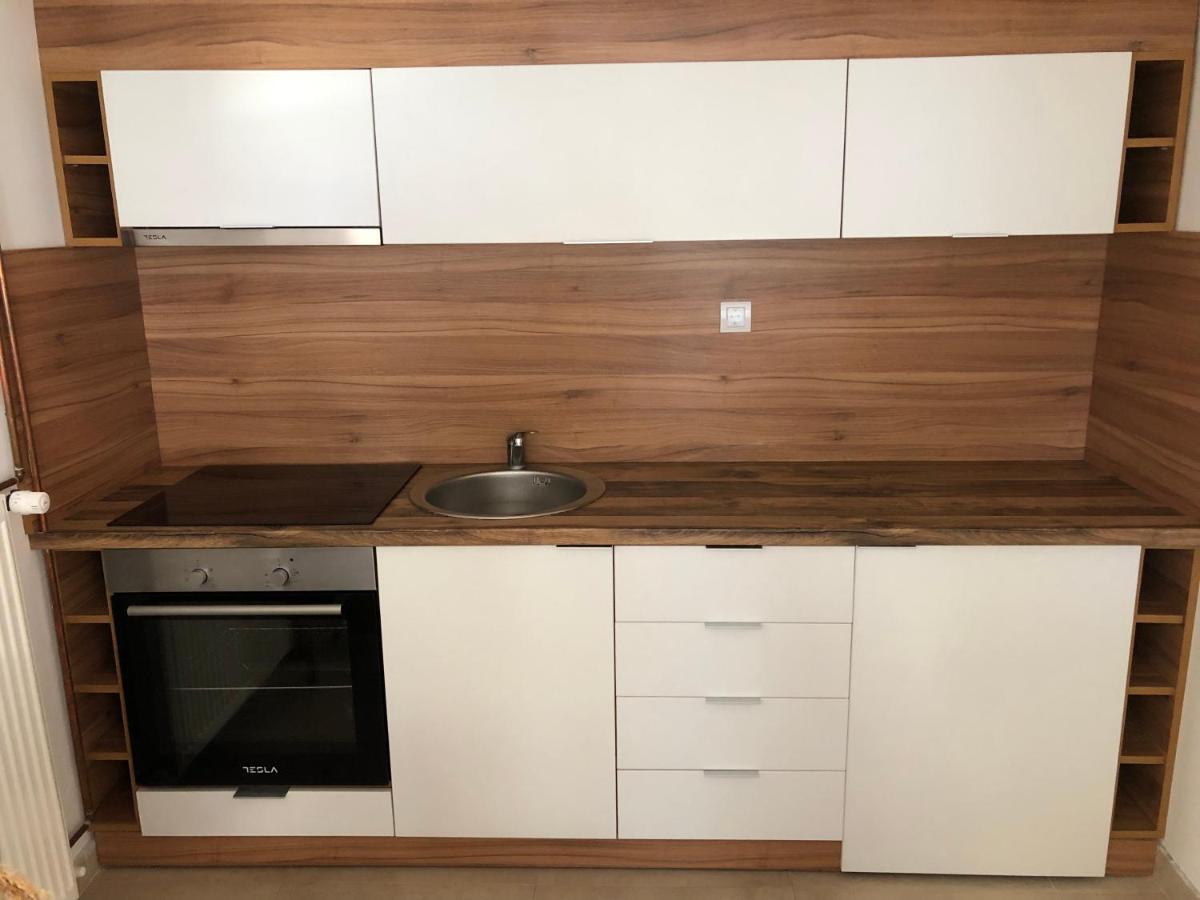 סוקו בניה Apartmani Tesla מראה חיצוני תמונה